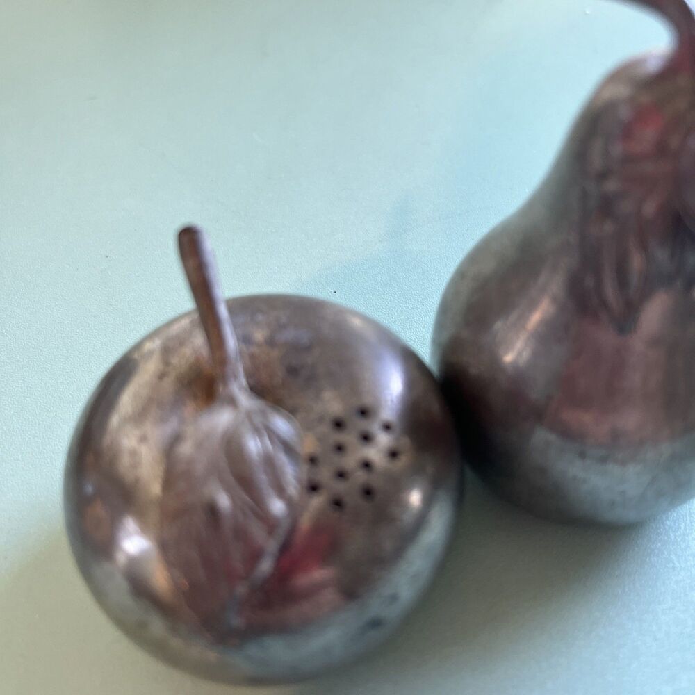 Kirk Stieff Pewter Apple and Pear Salt and Pepper Shakers With Stoppers 1970’s - Picture 7 of 8